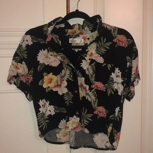 T-shirt from Hollister. Size Small. In great quality.